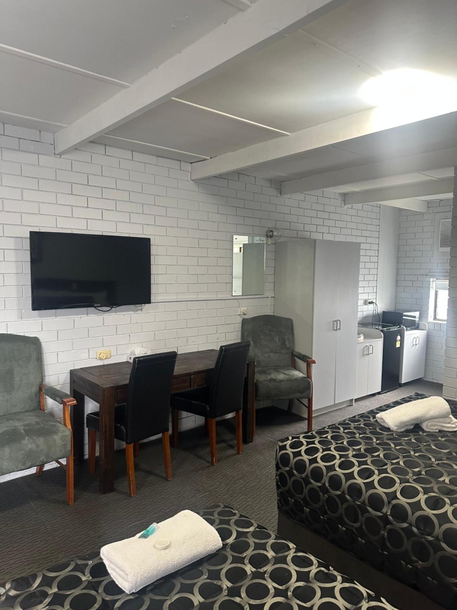 Fig Tree Motel Наррандера Экстерьер фото